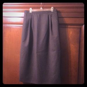 Gucci 100% Wool vintage brown skirt. Size 44